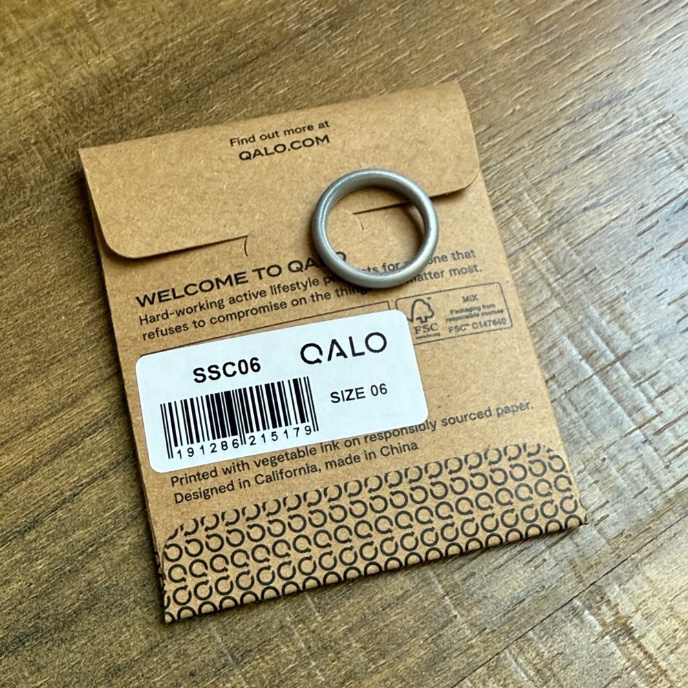 QALO Women's Gray Silicone Ring